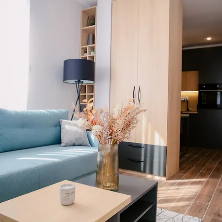 Pool Resort- Lena Lux 7 I 8 *