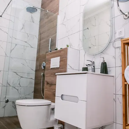 Pool Resort- Lena Lux 7 I 8 * 브르드니크