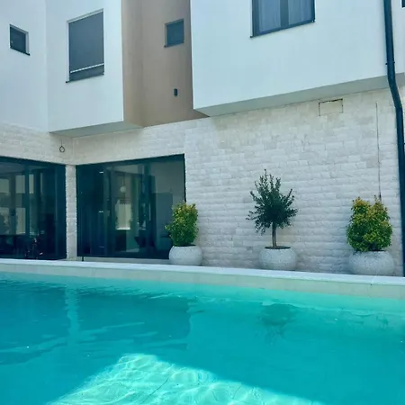 Pool Resort- Lena Lux 7 I 8 Appartement *