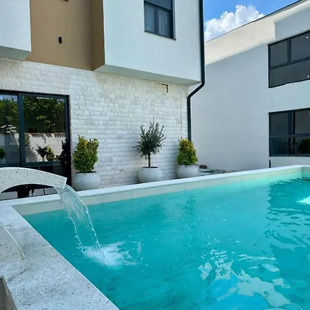 Apartament Pool Resort- Lena Lux 7 I 8 *