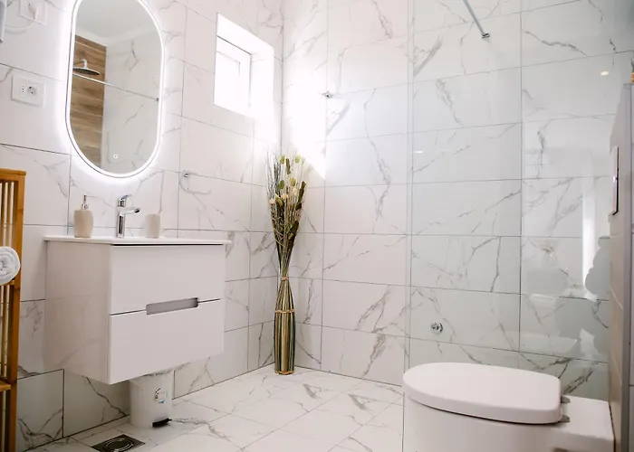 Pool Resort- Lena Lux 7 I 8 *