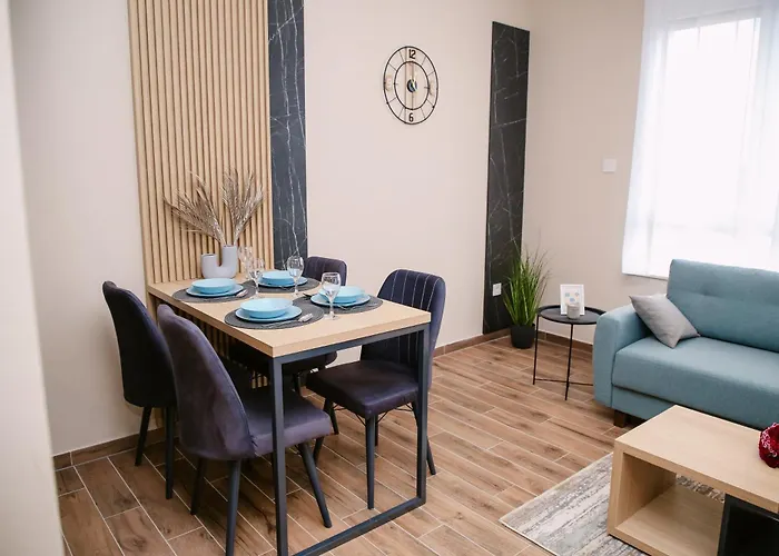 Pool Resort- Lena Lux 7 I 8 Vrdnik