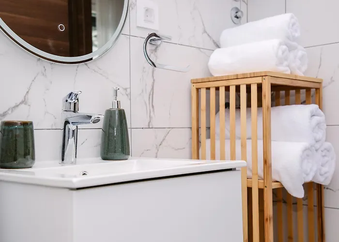 Pool Resort- Lena Lux 7 I 8 Apartamento *